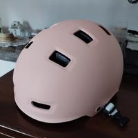 Casco per pattinaggio 