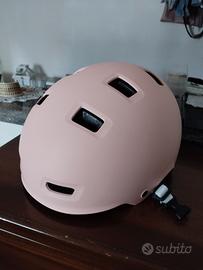 Casco per pattinaggio 