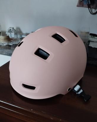 Casco per pattinaggio 