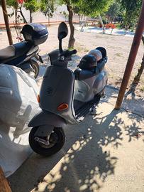 Vespa et4 125