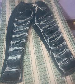 Pantalone Jeans strappato nuovo modello taglia S