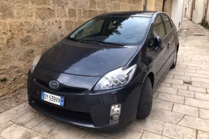 Prius Diplomat perfetta in tutte le sue parti.
