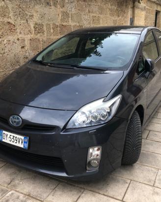 Prius Diplomat perfetta in tutte le sue parti.
