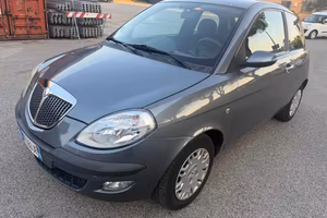 LANCIA Ypsilon 1.2 senza nessun lavoro da fare