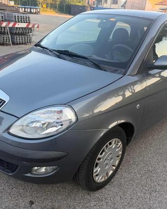 LANCIA Ypsilon 1.2 senza nessun lavoro da fare