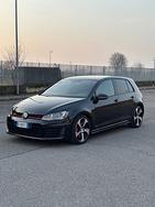 Volkswagen Golf GTI Performance UNI PRO