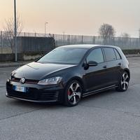 Volkswagen Golf GTI Performance UNI PRO