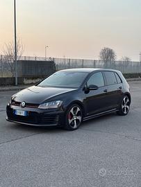 Volkswagen Golf GTI Performance UNI PRO