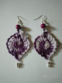 orecchini realizzati a uncinetto 