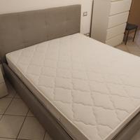 letto matrimoniale con comodino nuovo 
