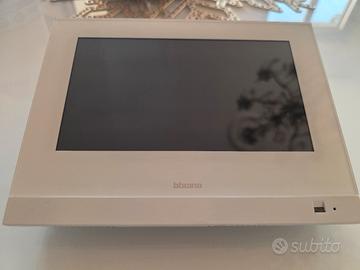 Bticino Hometouch domotica videocitofono
