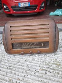 radio d'epoca a valvole Minerva Radio anni 40/50