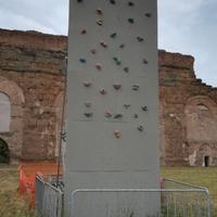 TORRE AUTOPORTANTE PER ARRAMPICATA SPORTIVA