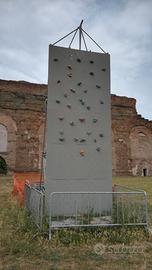 TORRE AUTOPORTANTE PER ARRAMPICATA SPORTIVA