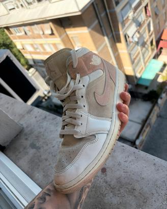 air jordan 1 mid SE