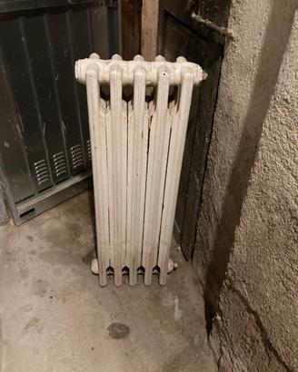 Termosifone ghisa vintage funzionante 5 elementi