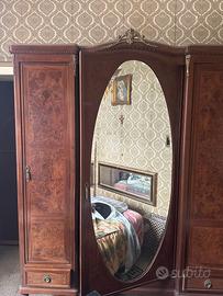 Armadio radica di noce antico