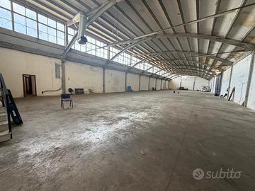 CAPANNONE 700MQ Zona Pontericcio FL371