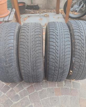Cerchi e gomme r 15
