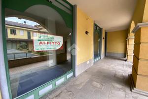 NEGOZIO A GORLAGO