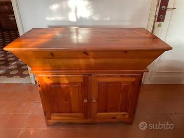 Mobile in legno