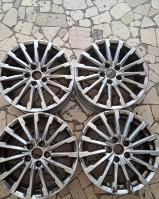 4 - CERCHI IN LEGA AUDI 7X17 5X112 ET45 CB 57,1