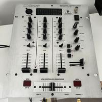 Mixer DX626 Behringer