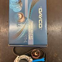 Kit distribuzione completo di pompa acqua dayco