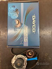 Kit distribuzione completo di pompa acqua dayco