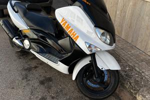 Yamaha T Max - 2002