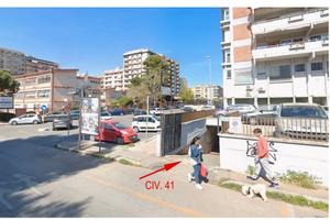 autorimessa 800 mq a Taranto 