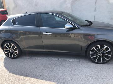Auto alfa Romeo giulietta