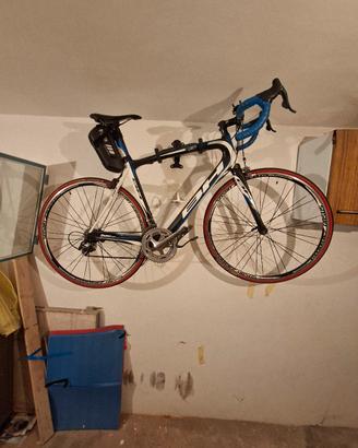 Bici da corsa in carbonio BH G5 tagl57+2 cop miche
