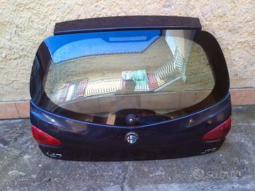 Ricambi Alfa 147 1 serie cofano posteriore e ant