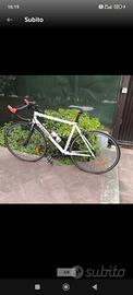 bicicletta come nuova utilizzata per poco 