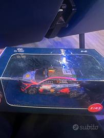 Modellino rally autografato