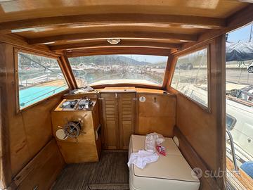 Gozzo cabinato in legno 1980