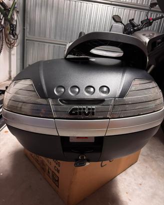 Bauletto Givi V46 con piastra