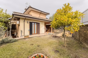 PORZIONE DI BIFAMILIARE A CAMPAGNANO DI ROMA