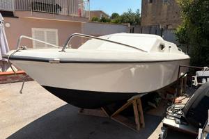barca a motore