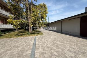 Magazzino a Meda