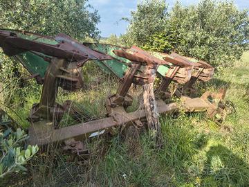 aratro voltorecchio