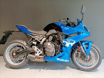 Suzuki GSX-8R OPERAZIONE 50% By MOTOR X