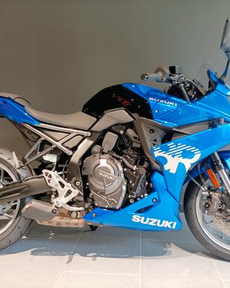 Suzuki GSX-8R OPERAZIONE 50% By MOTOR X