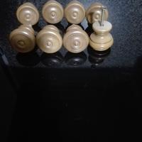 8 Pomelli in legno completi di vite