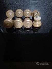 8 Pomelli in legno completi di vite