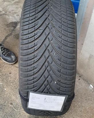 4 Pneumatici invernali 235/50 R18 Kleber