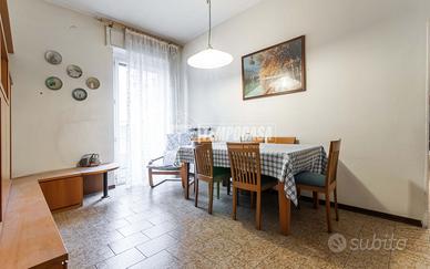 LURATE CACCIVIO - QUADRILOCALE CON CANTINA DA RIST