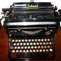 "Ideal Nauman" macchina da scrivere antica