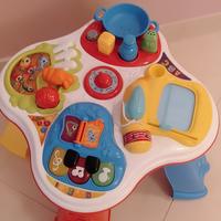 Tavolino interattivo della Chicco